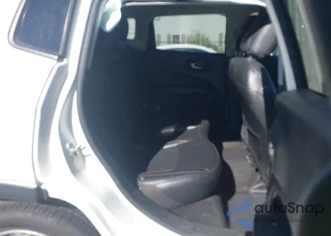 2019 Jeep Compass Limited 4X4 из США, поврежденный, VIN 3C4NJDCB5KT827375